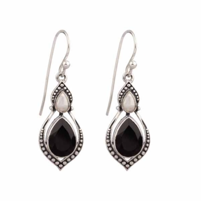 Black Onyx, Pearl Earring